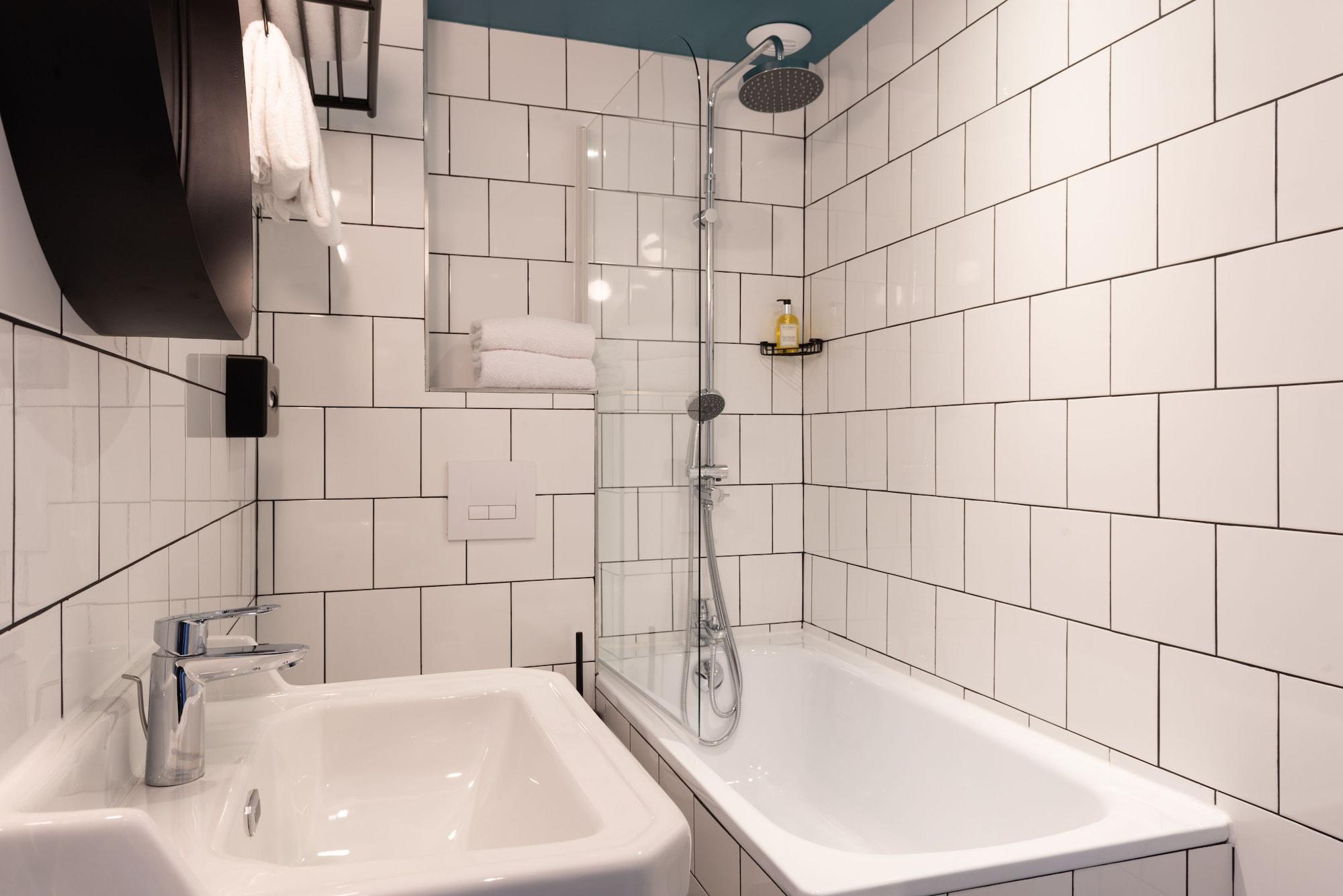 Hotel Bristol رانس المظهر الخارجي الصورة