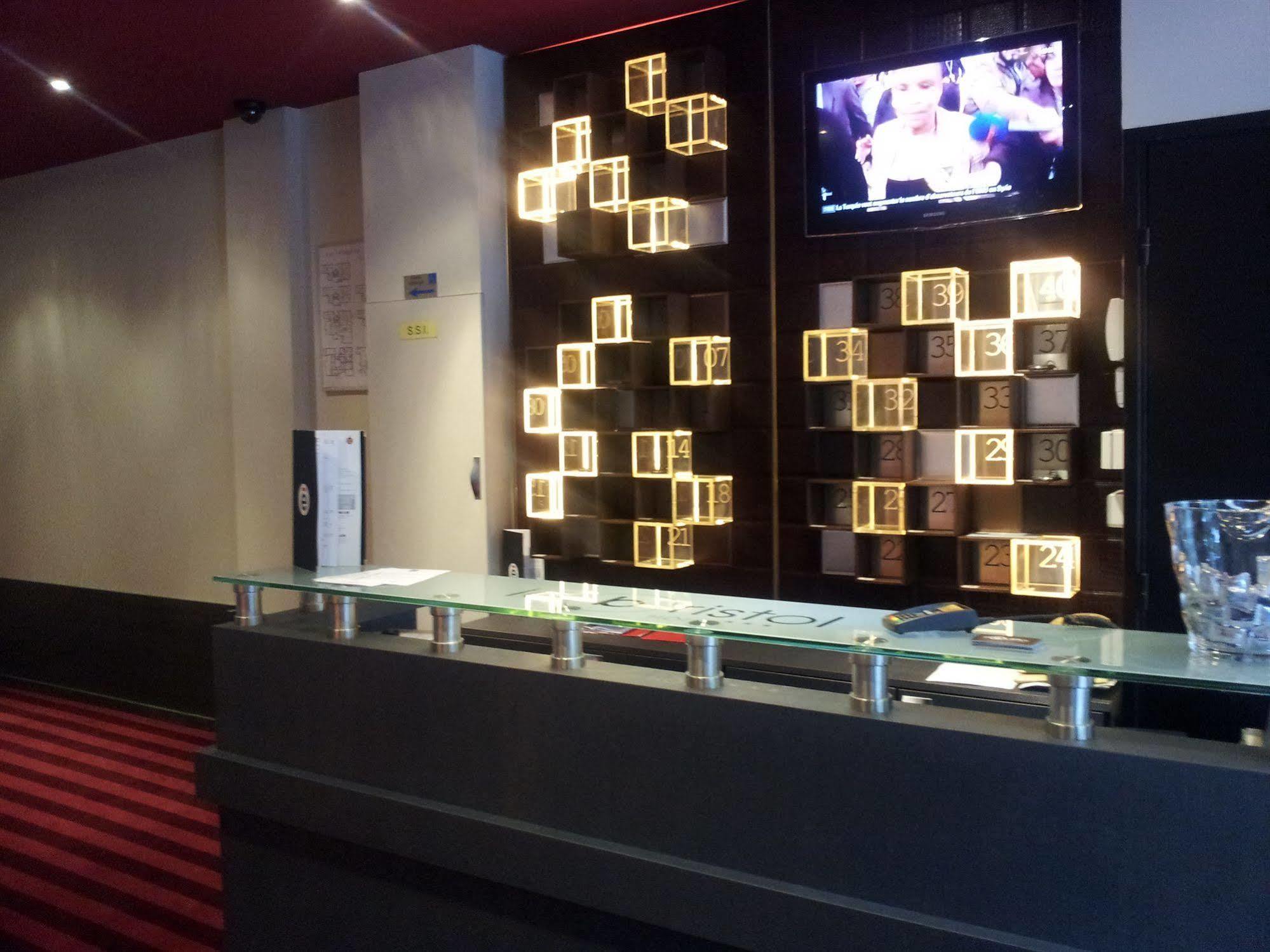 Hotel Bristol رانس المظهر الخارجي الصورة