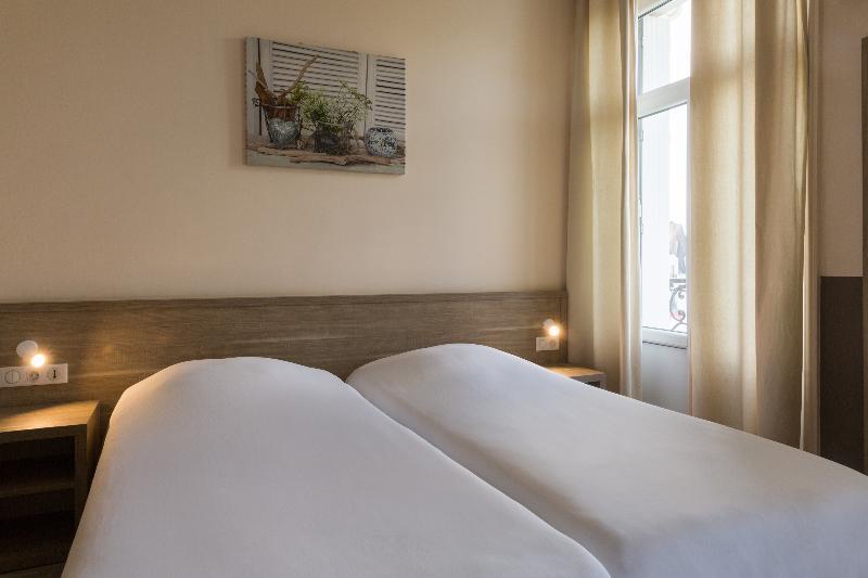 Hotel Bristol رانس المظهر الخارجي الصورة